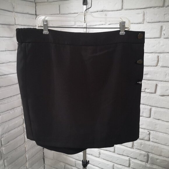 NWT Addition Elle Ladies Size 20 Black Elastic Waist in Back Shorts - Picture 1 of 12